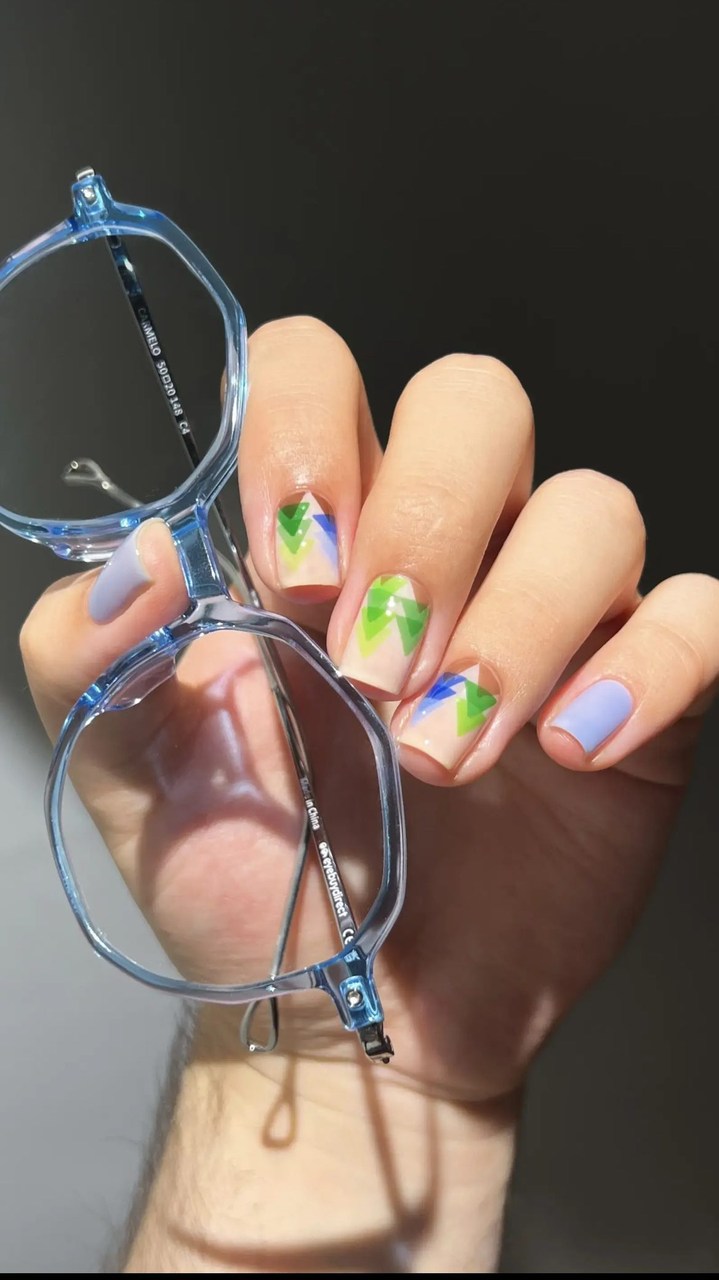 EyeBuyDirect video ad — Do Your Nails Match Your Glasses?