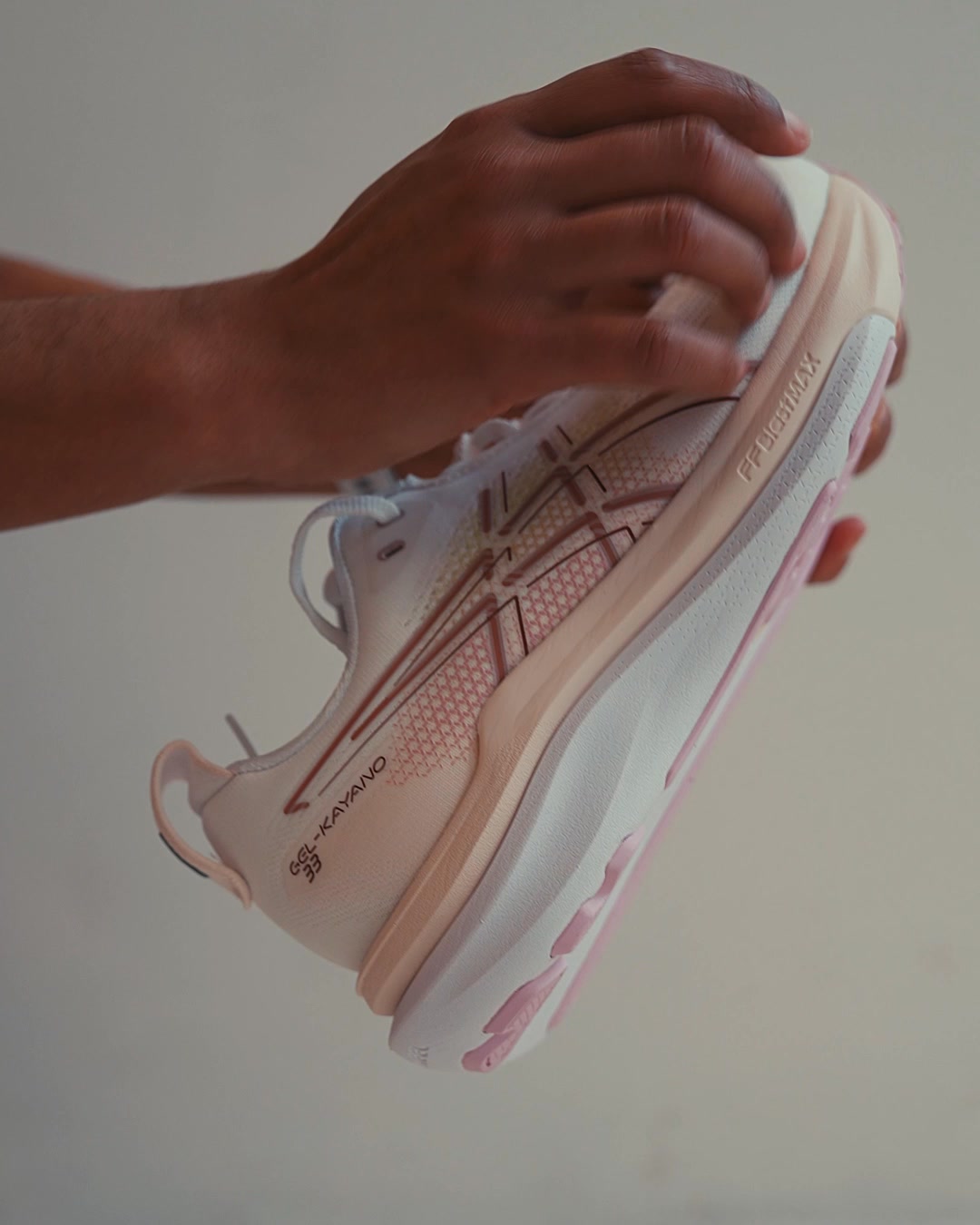 ASICS video ad — GEL-KAYANO 33 — Feel the Difference