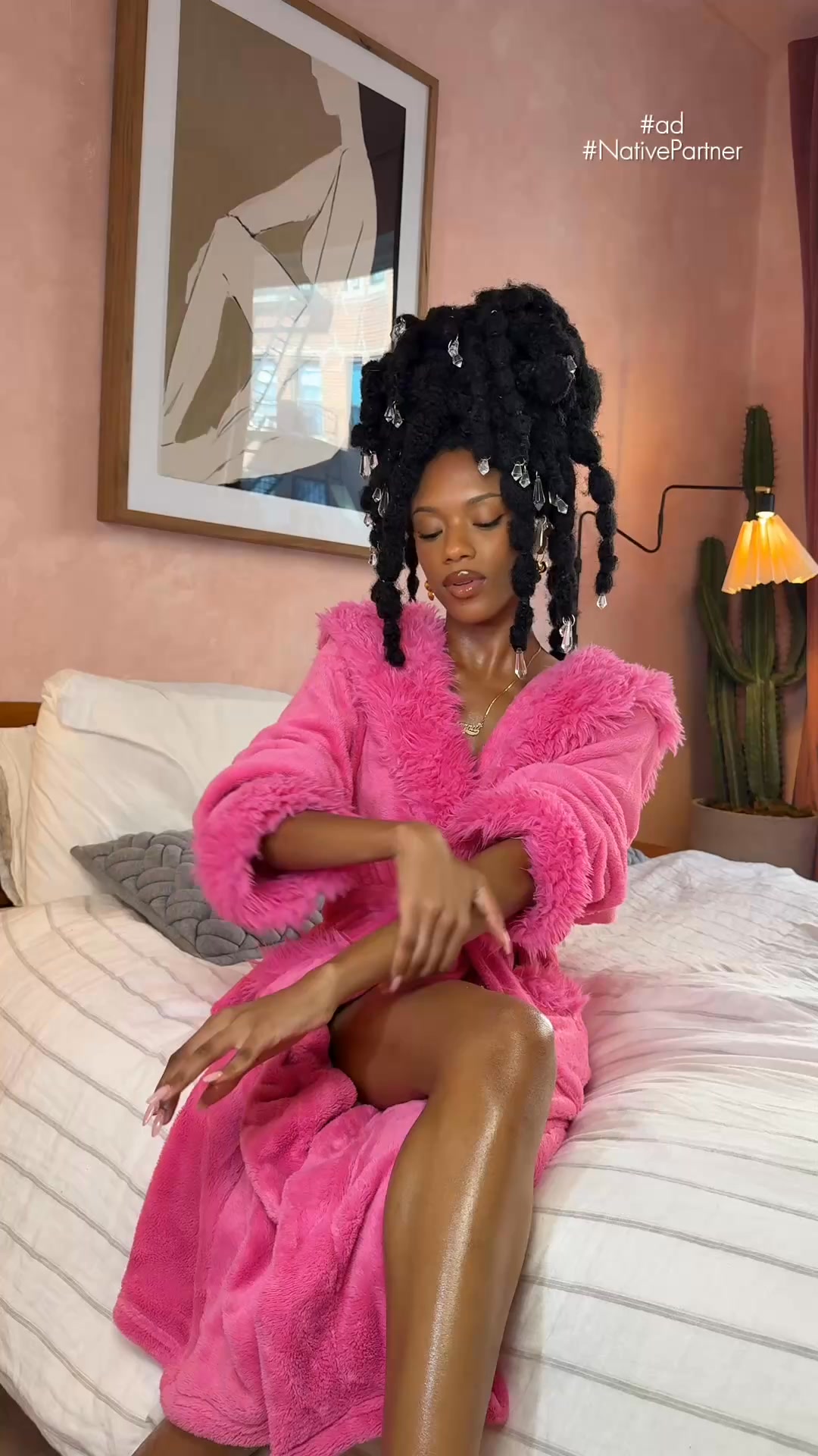 Native video ad — Up to 30% Off Spring Sale